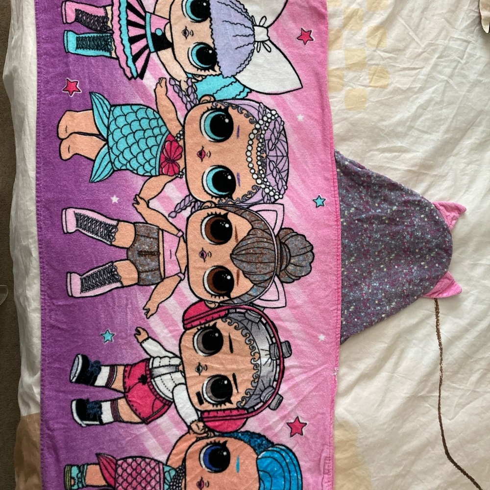 LOL beach towel with cape